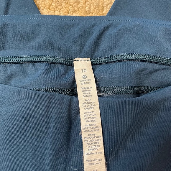 Vintage Lululemon Low Rise Crop Legging - Picture 4 of 4